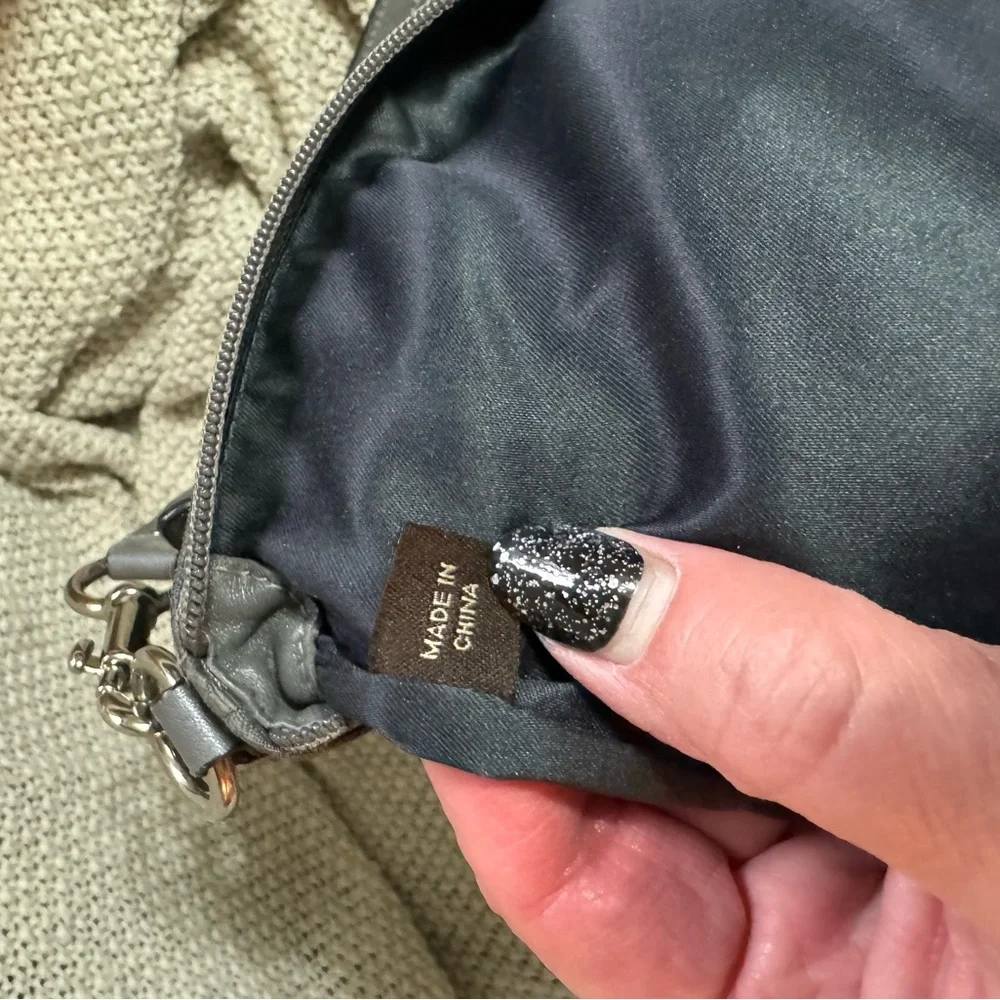 Coach Gray & Metalic Signature Small Trim Crossbody Purse w/ Adjustable Strap‎